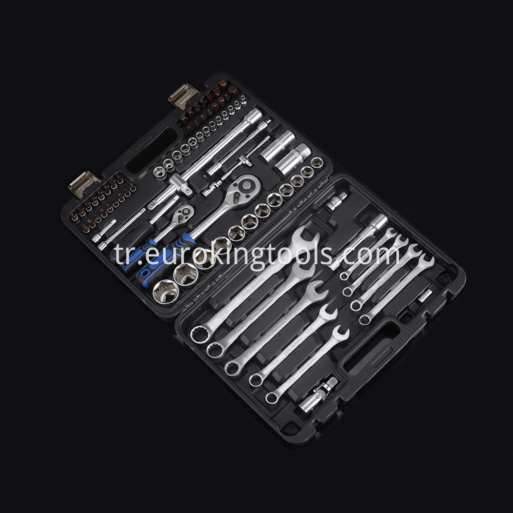 82PCS SOCKET TOOL SET